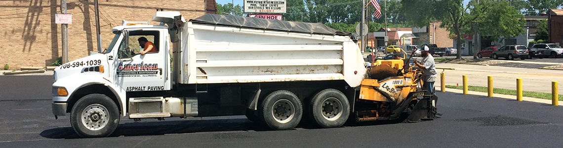 Need sealcoating? Call American Sealcoating & Maintenance in Bridgeview