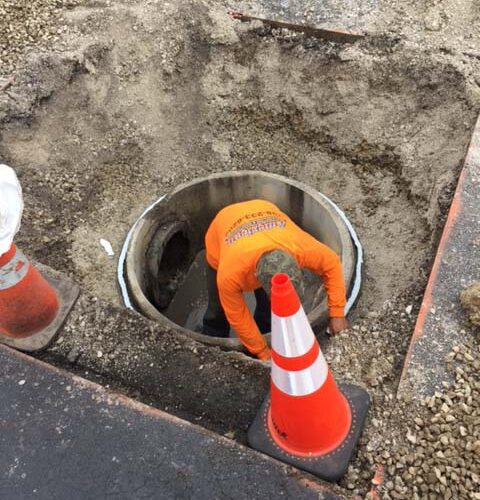 American Sealcoating & Maintenance knows how to do both sealcoating and sewer reoaur in Bridgeview